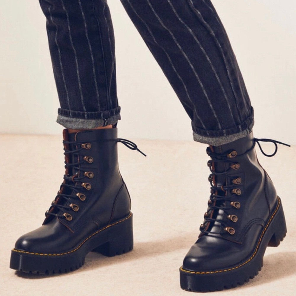 Dr MARTENS LEONA BLACK Vintage Smooth Size:8 - Picture 3 of 12